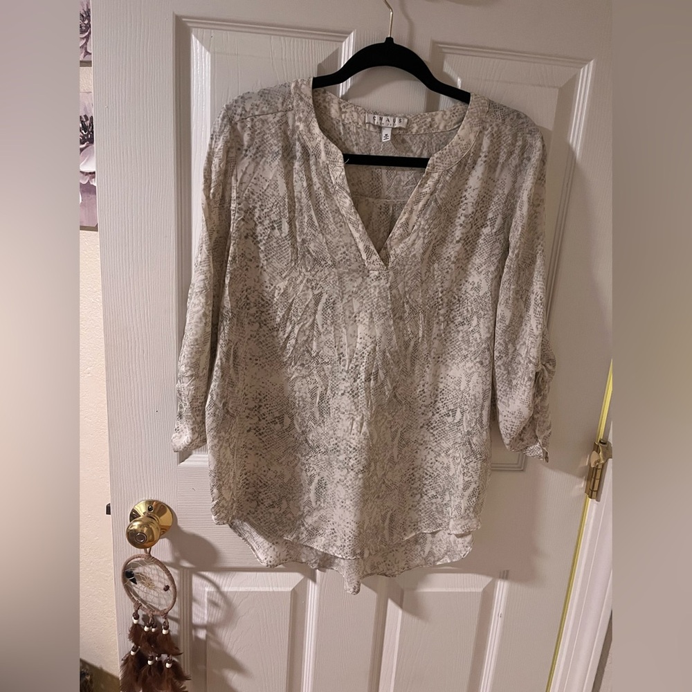 Chaus New York Woman’s Snake blouse